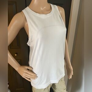 L-71 🍋Lululemon 🍋 Swiftly Relaxed Tank